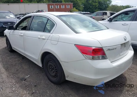 2010 Honda Accord 2.4 Lx z USA, uszkodzony, nr VIN 1HGCP2F33AA146573